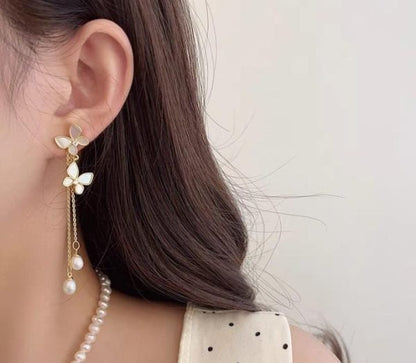 Elegant Pearl Butterfly Tassel Earrings for Women – Unique Design Jewelry for Weddings, Parties & Gifts (Black / White)