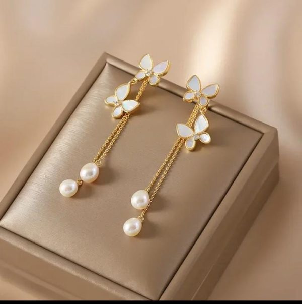 Elegant Pearl Butterfly Tassel Earrings for Women – Unique Design Jewelry for Weddings, Parties & Gifts (Black / White)